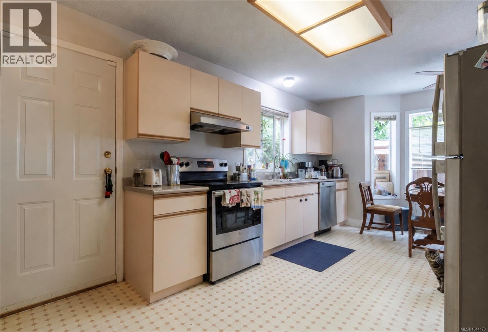 135 Macdonald Rd - Image 9