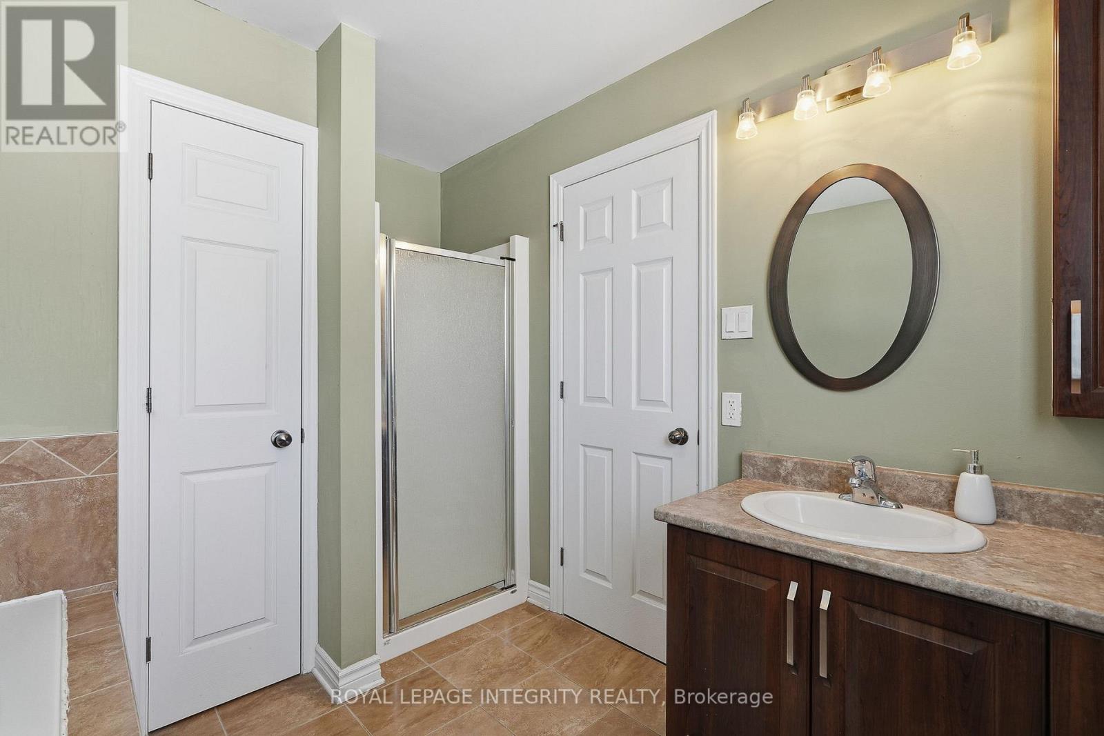 53 BEAVER LANE - Image 17