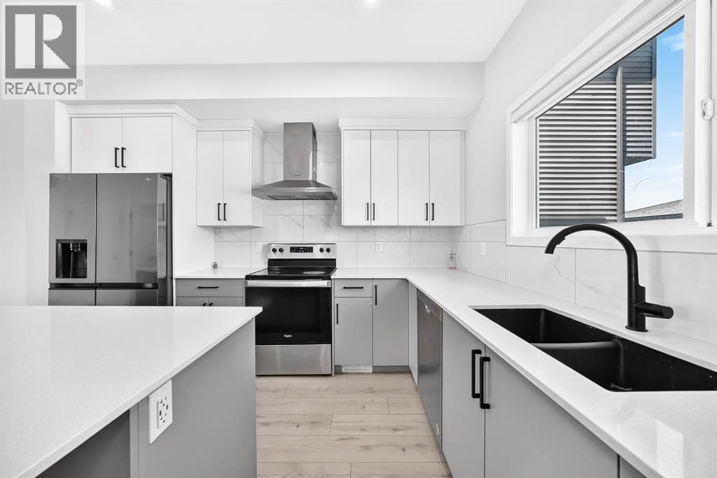 20 Corner Glen Avenue NE - 12