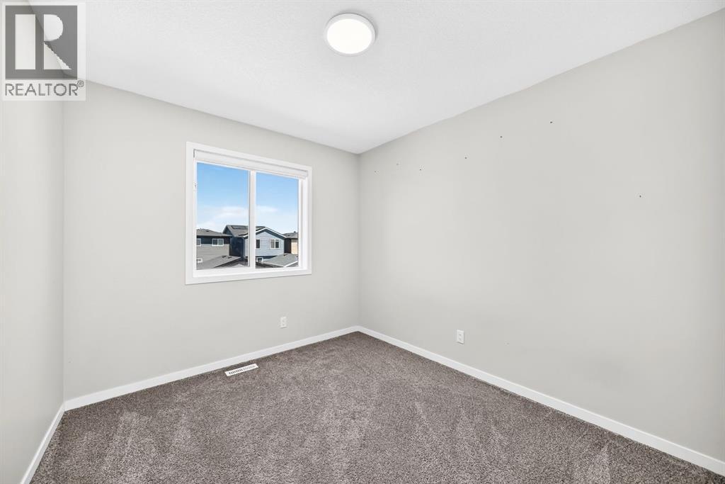 20 Corner Glen Avenue NE - 26