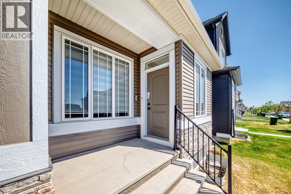 20 Corner Glen Avenue NE - 4
