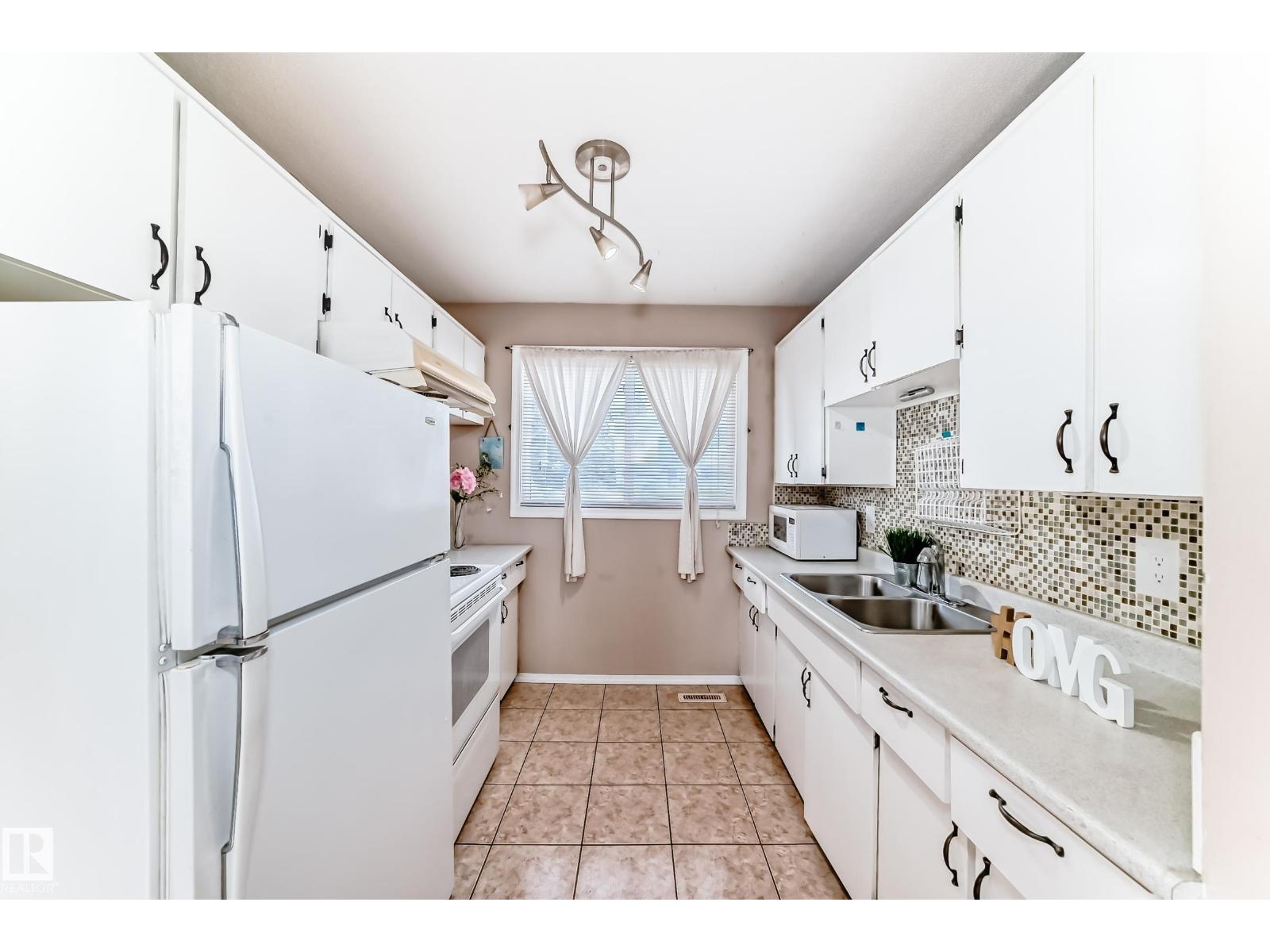 100 DICKINSFIELD CT NW - 12