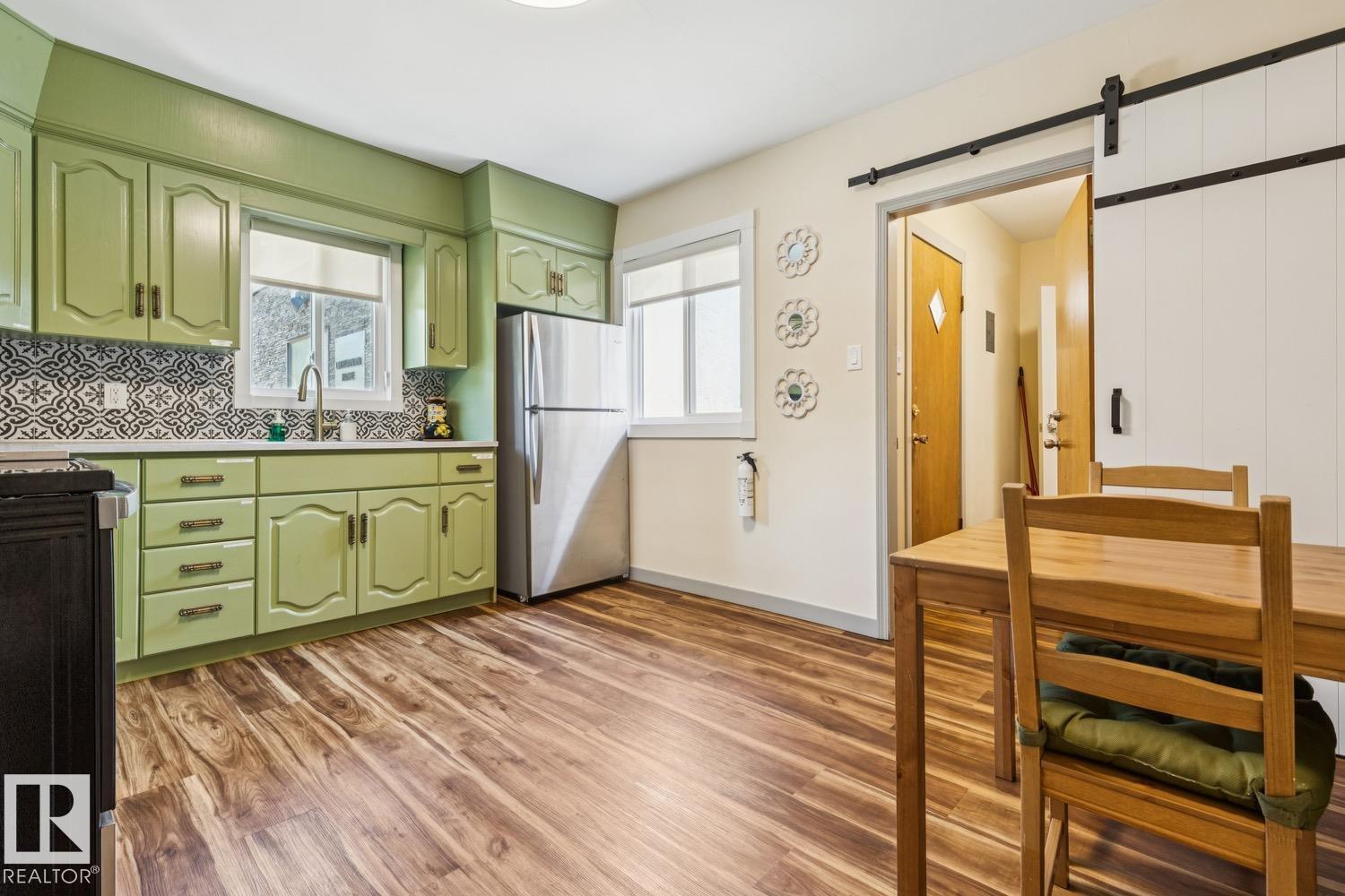 11625 83 ST NW - 9
