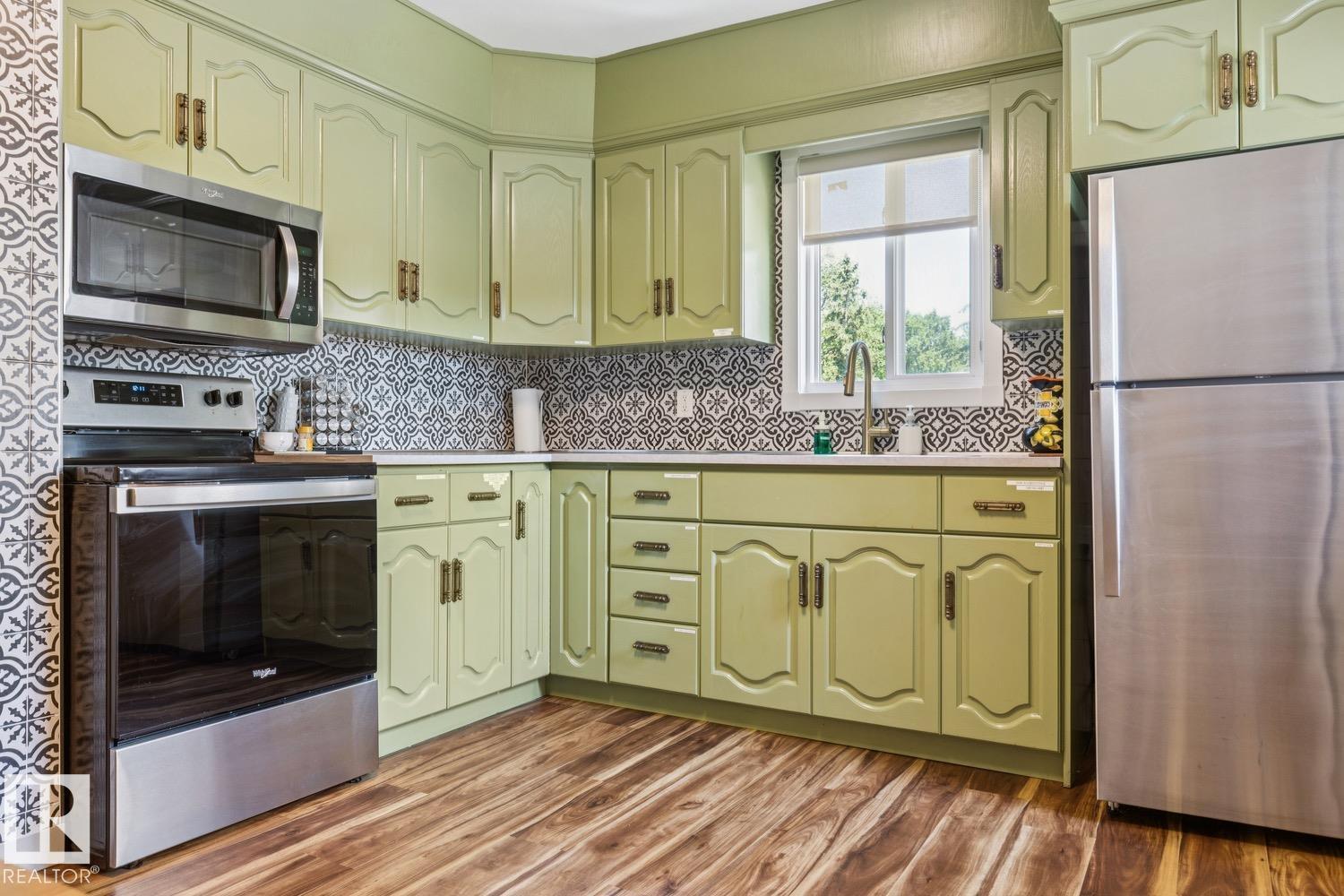 11625 83 ST NW - 12