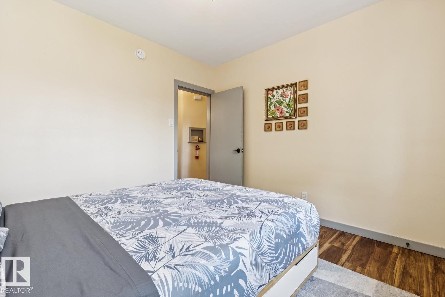 11625 83 ST NW - 22