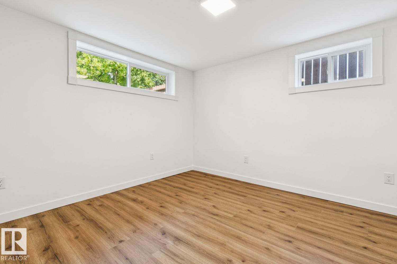 11625 83 ST NW - 32