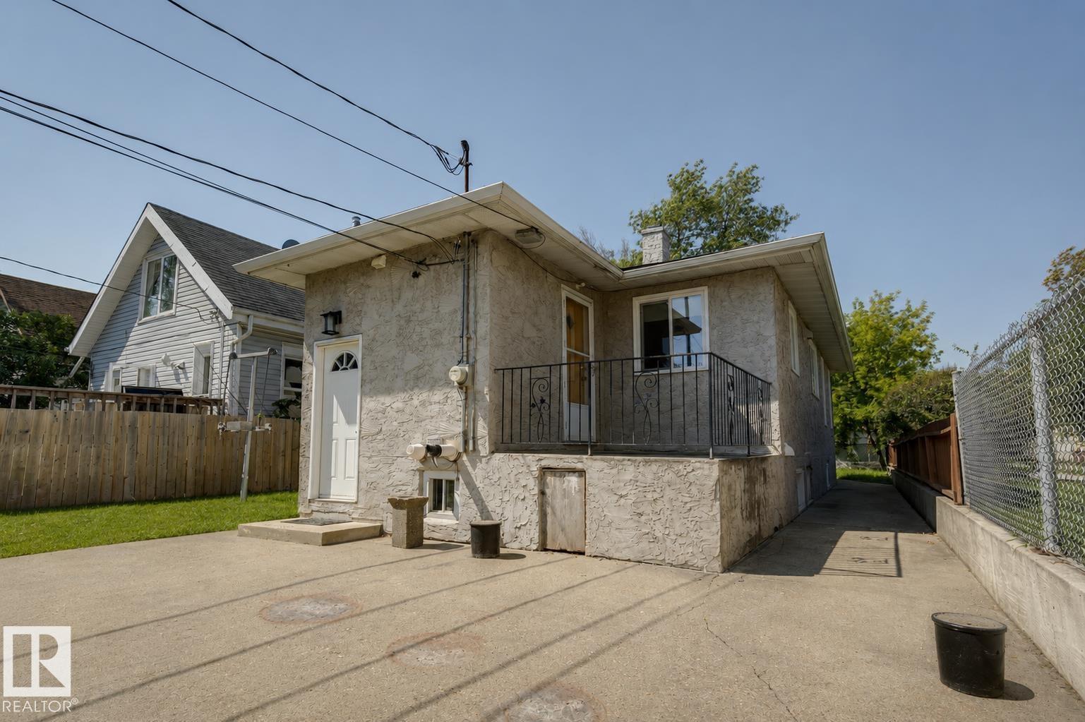 11625 83 ST NW - 39
