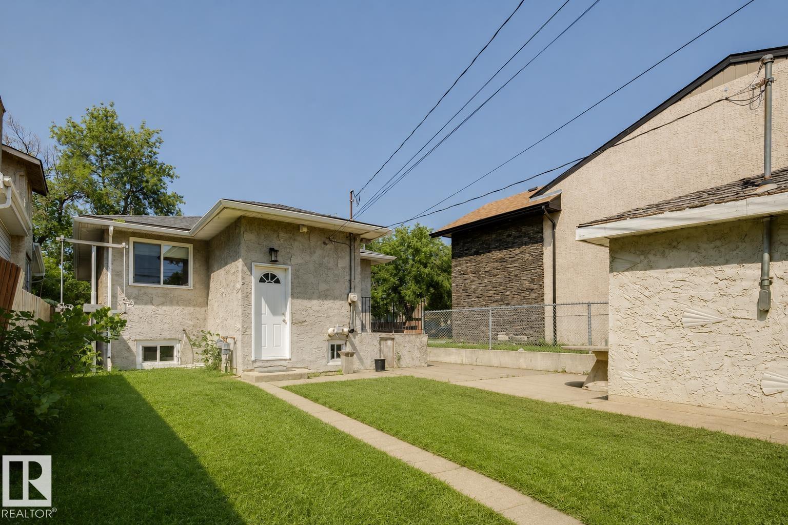 11625 83 ST NW - 40