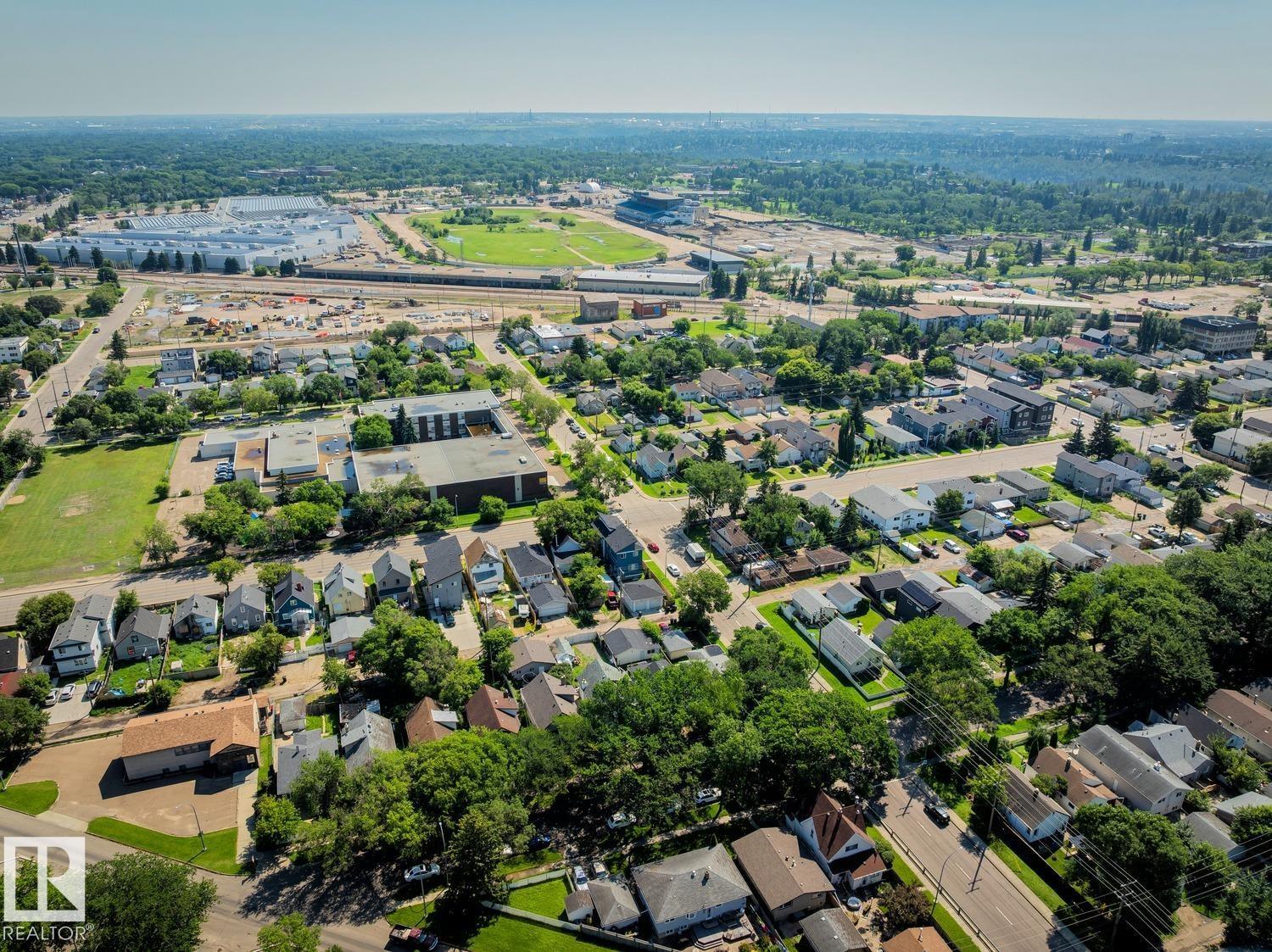 11625 83 ST NW - 43