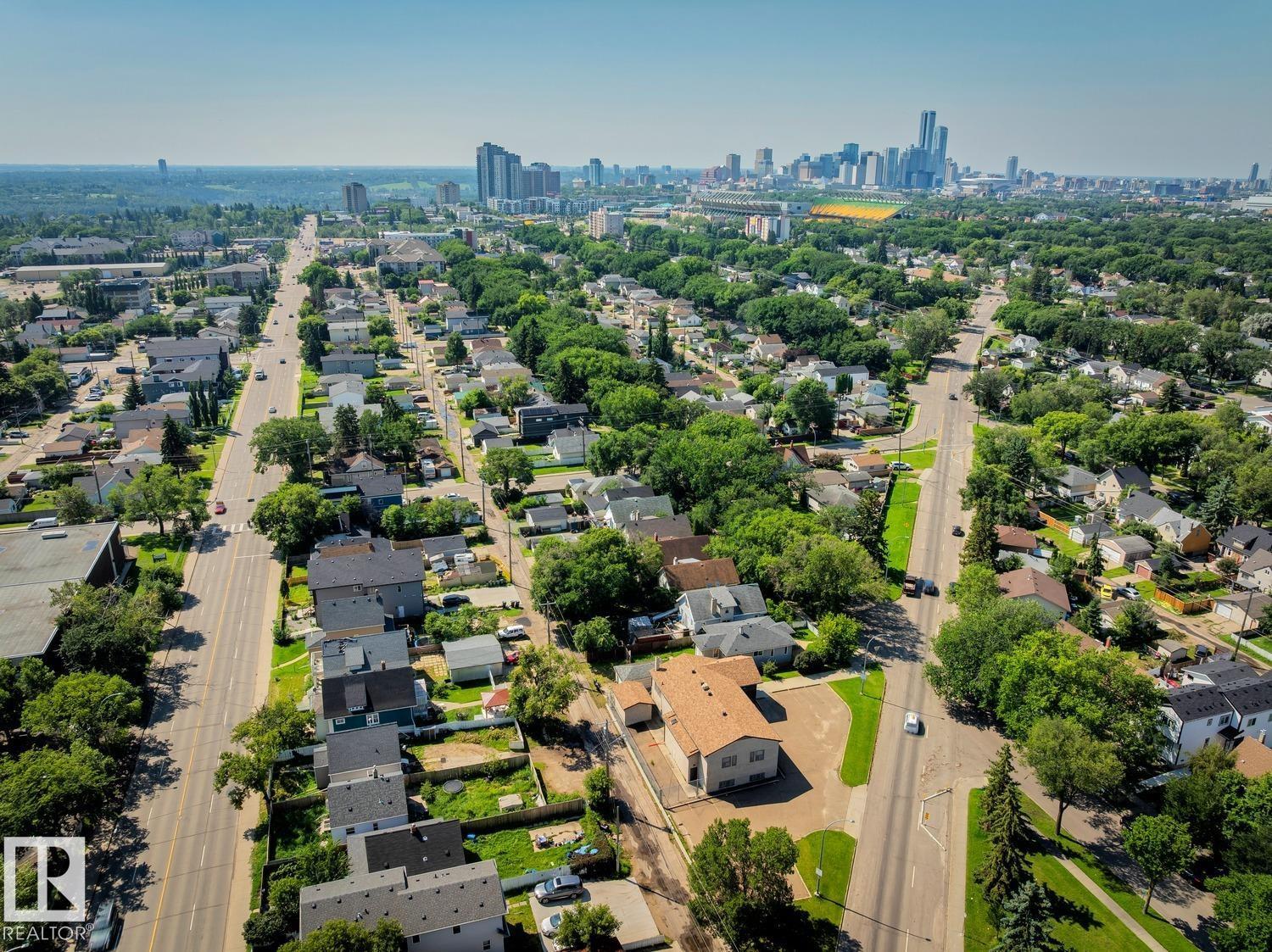 11625 83 ST NW - 45