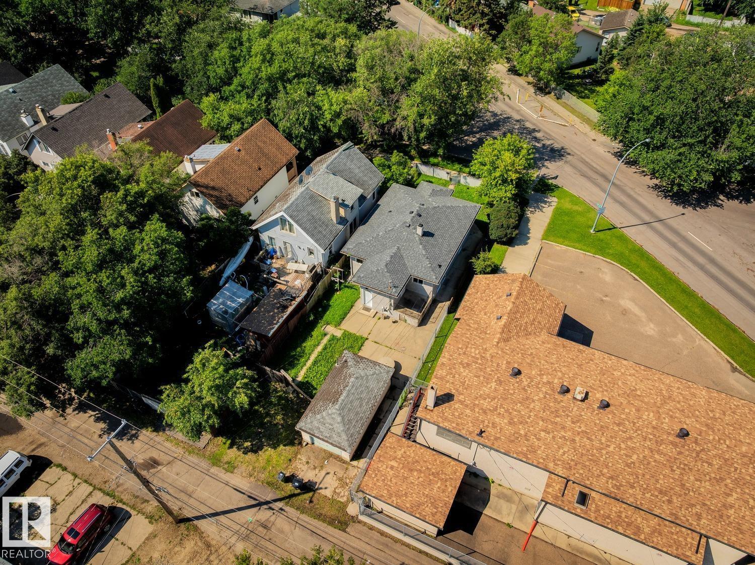 11625 83 ST NW - 48