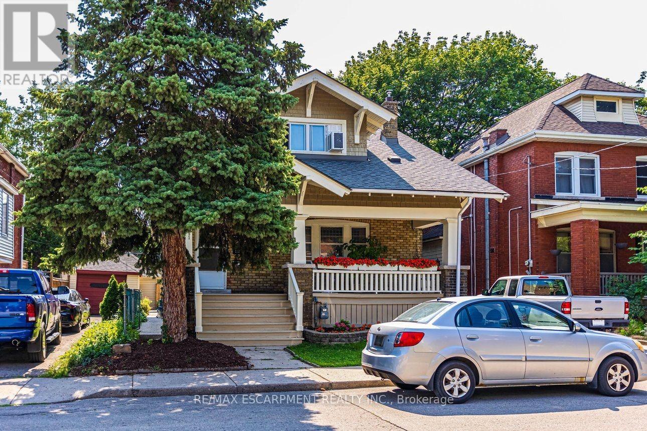 121 EASTBOURNE AVENUE - 2