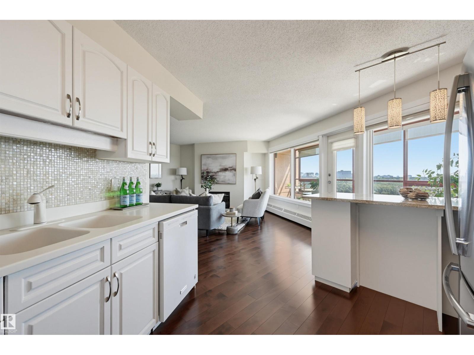#1003 12319 JASPER AV NW - 11