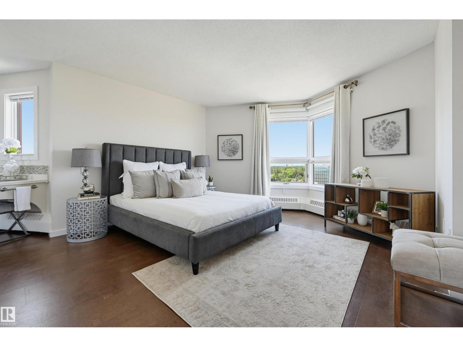 #1003 12319 JASPER AV NW - 17