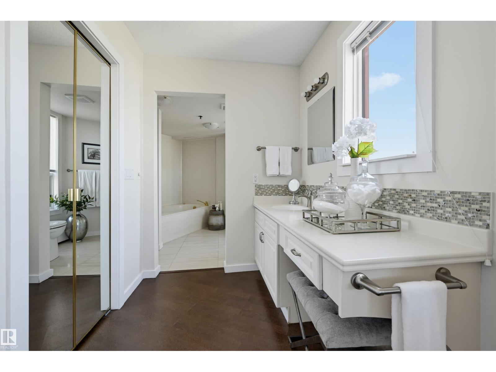 #1003 12319 JASPER AV NW - 20