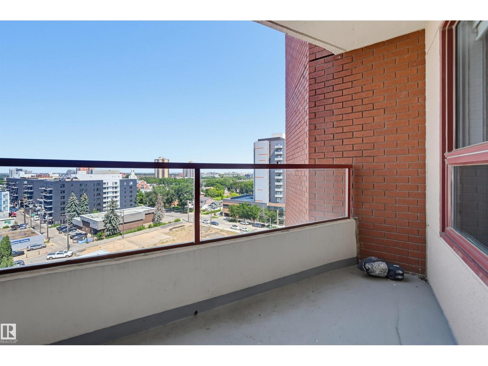 #1003 12319 JASPER AV NW - 22