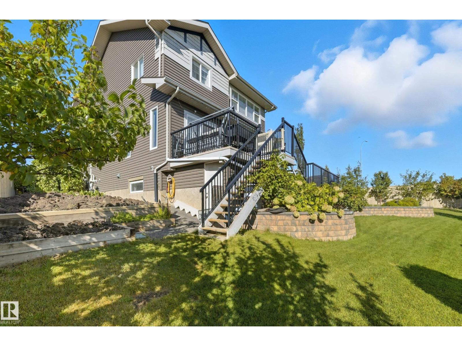 1590 Chapman WY SW - 17