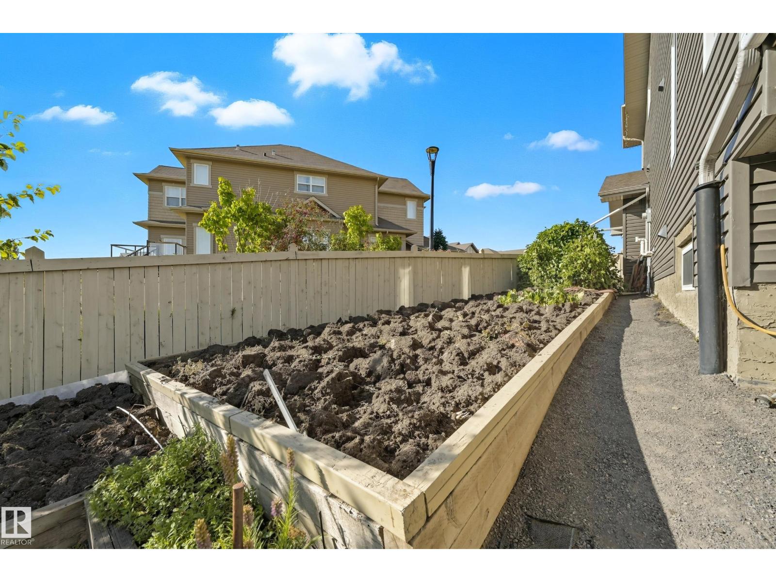 1590 Chapman WY SW - 18
