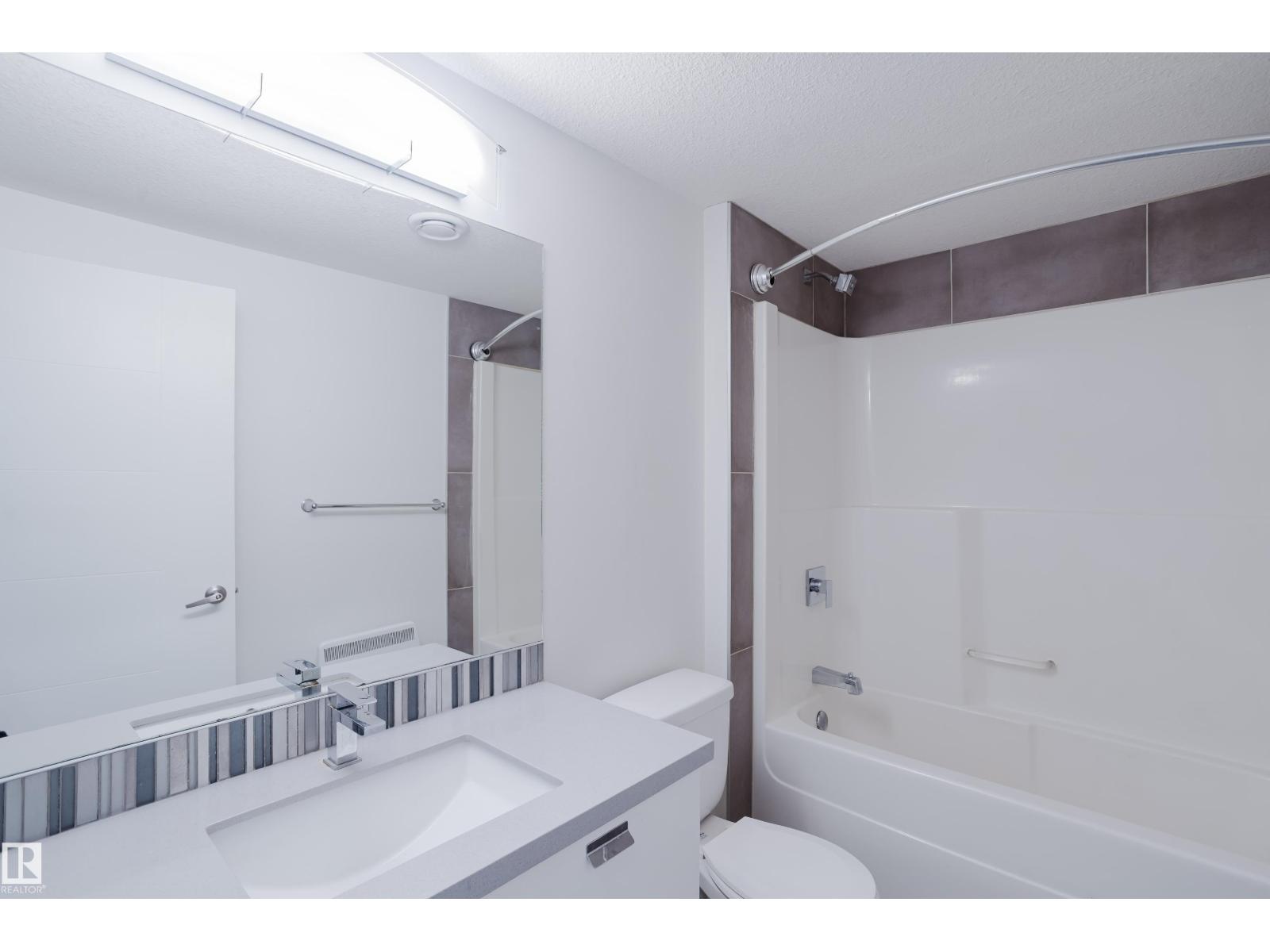 8722 150 ST NW - 34