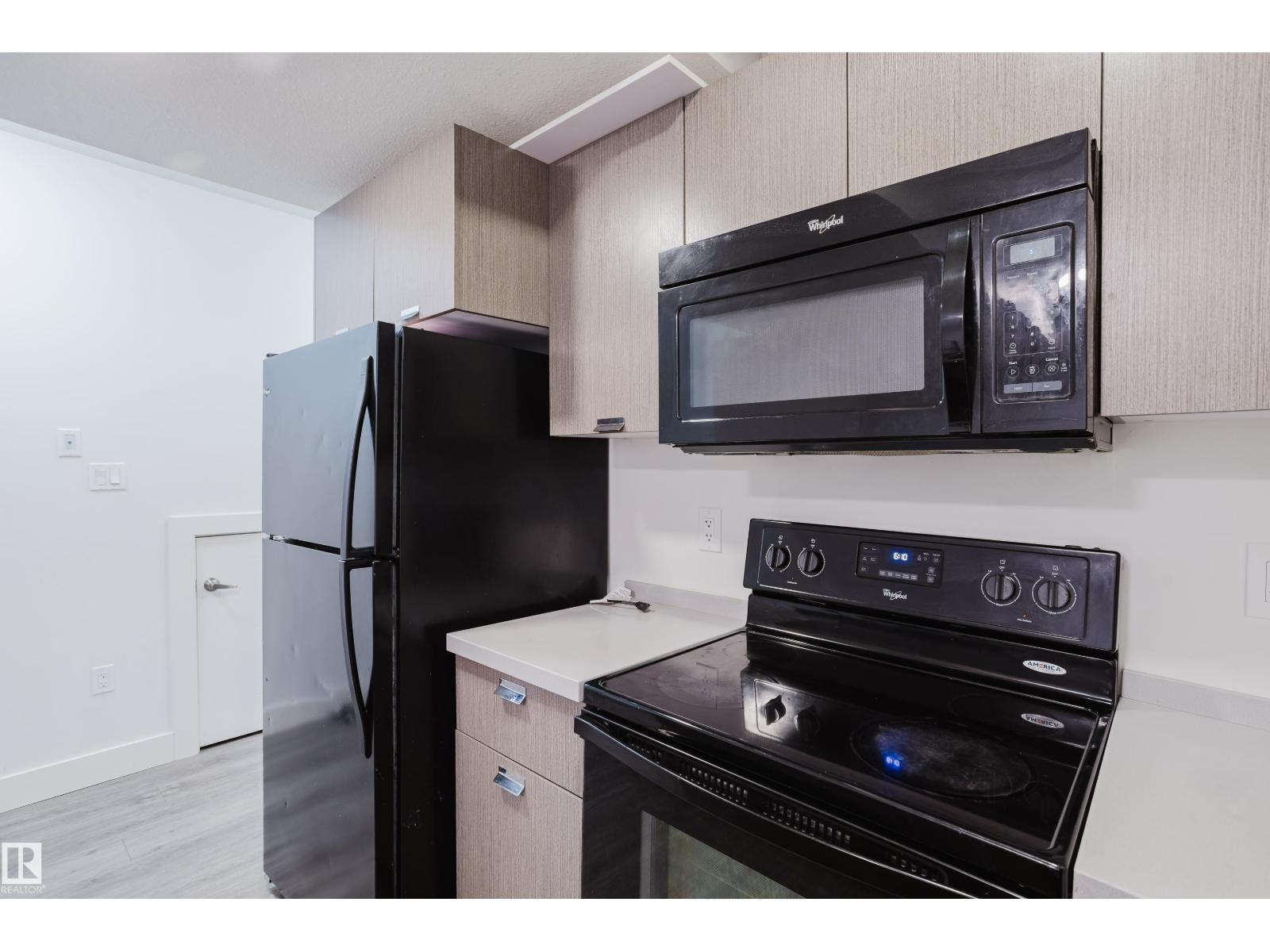 8722 150 ST NW - 22