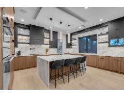 13735 Blackburn Avenue, White Rock, BC V4B2Z1 Photo 16