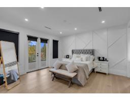 13735 Blackburn Avenue, White Rock, BC V4B2Z1 Photo 27