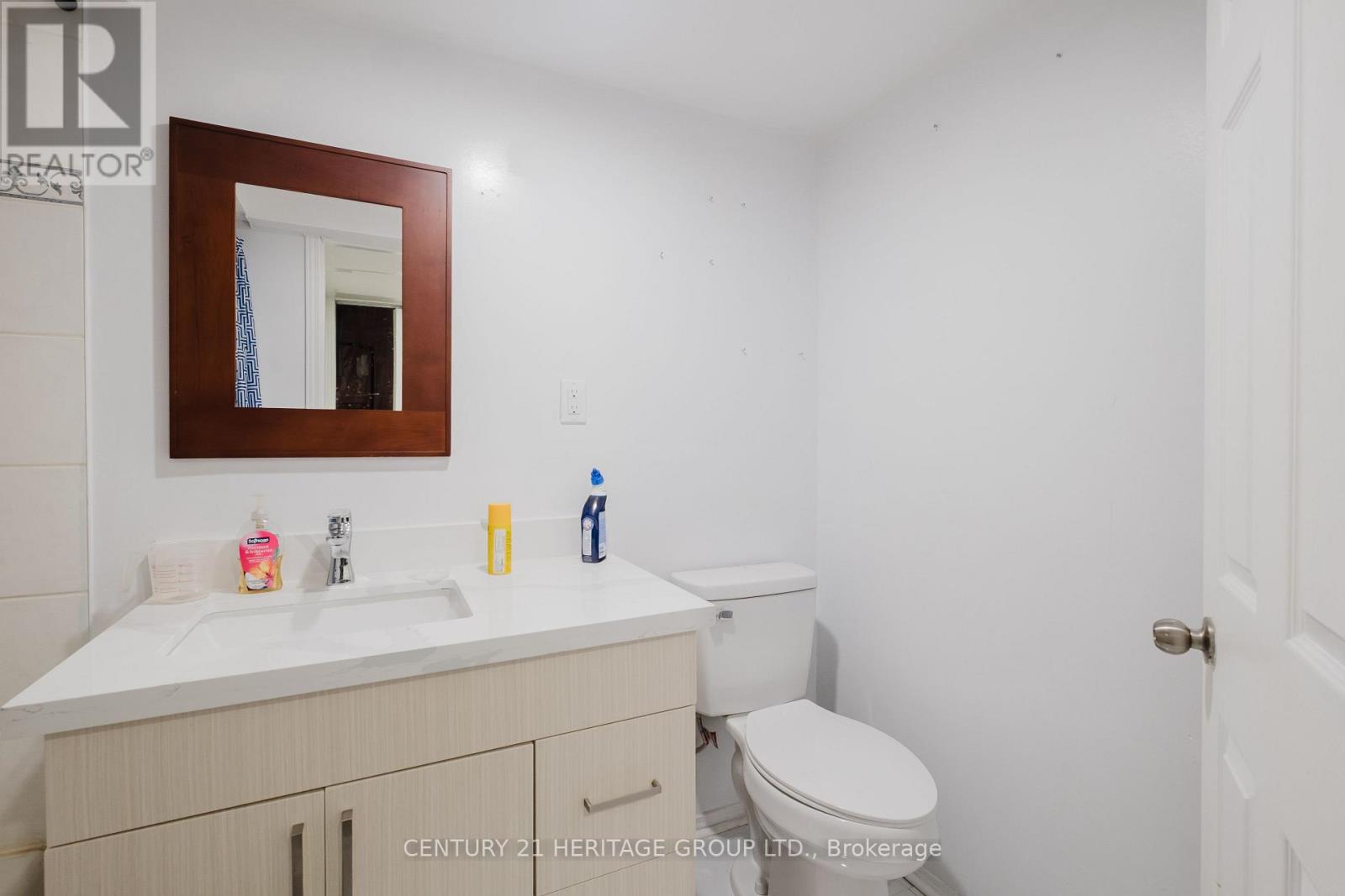 34 HAVERHILL CRESCENT - 13