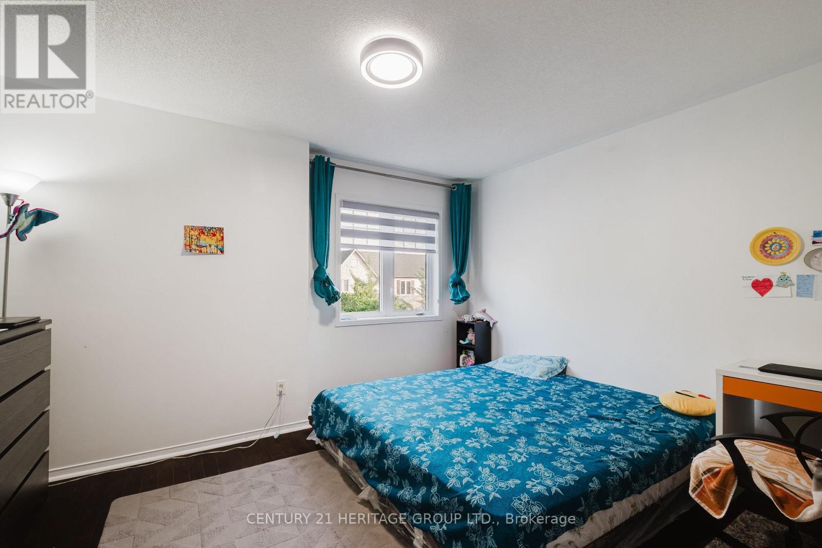 34 HAVERHILL CRESCENT - 22