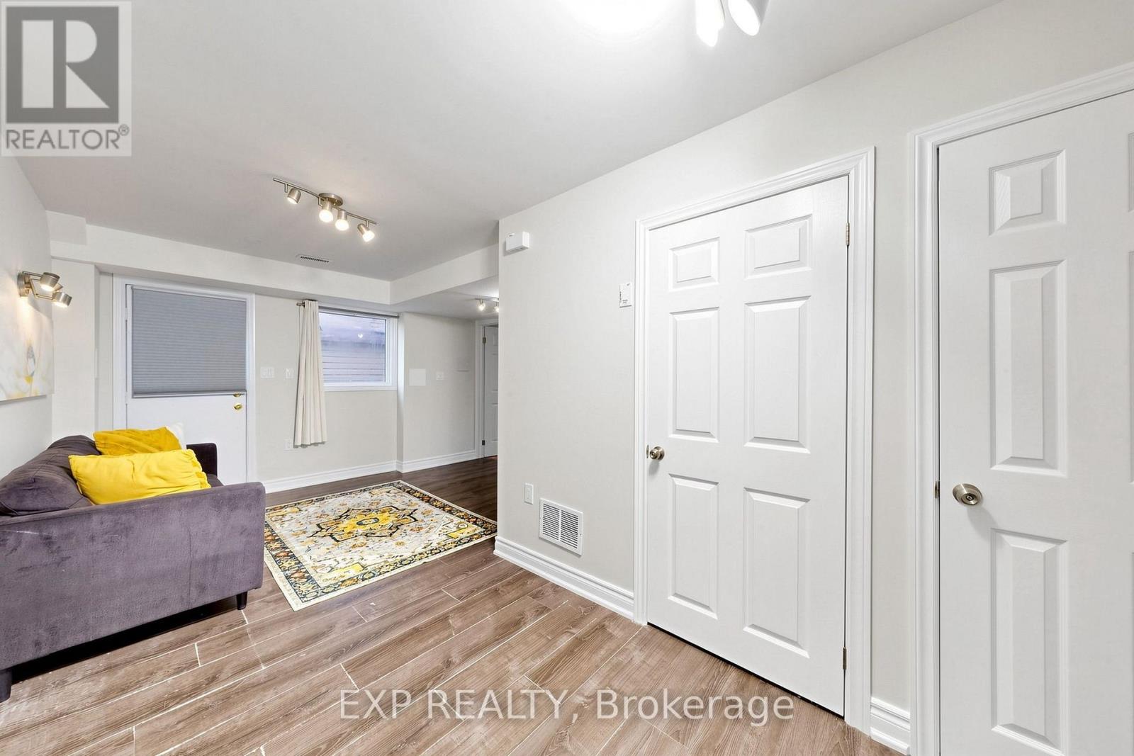 29 MIKADO CRESCENT N - Image 31