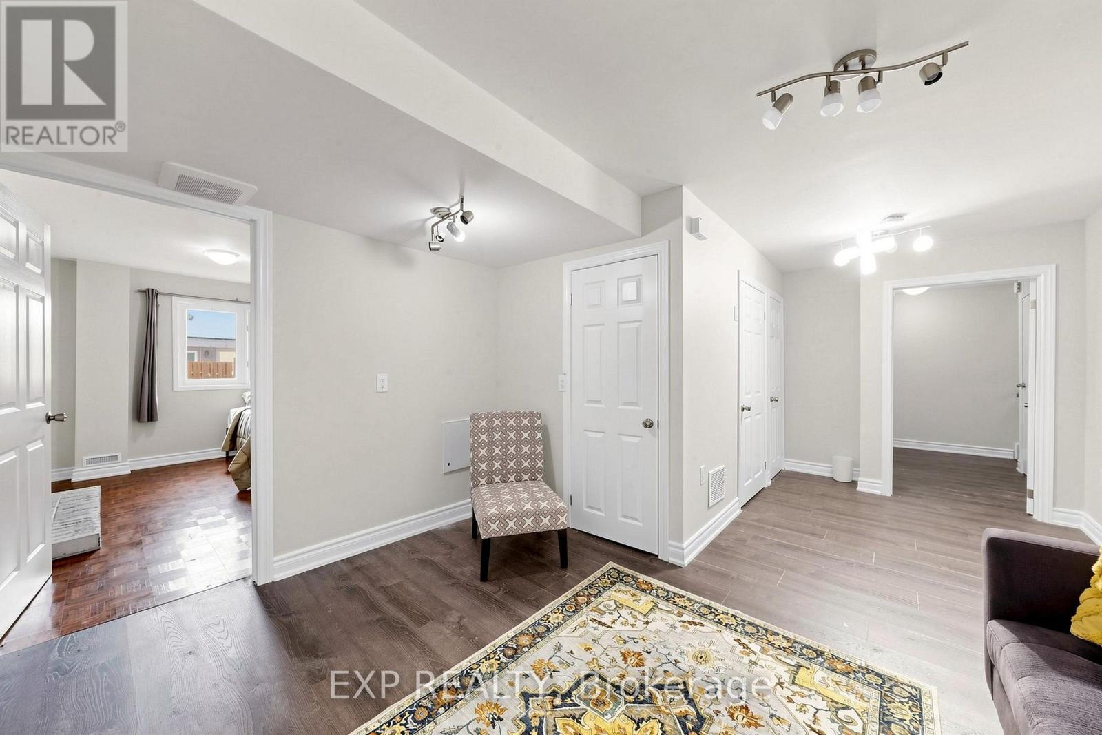 29 MIKADO CRESCENT N - Image 33