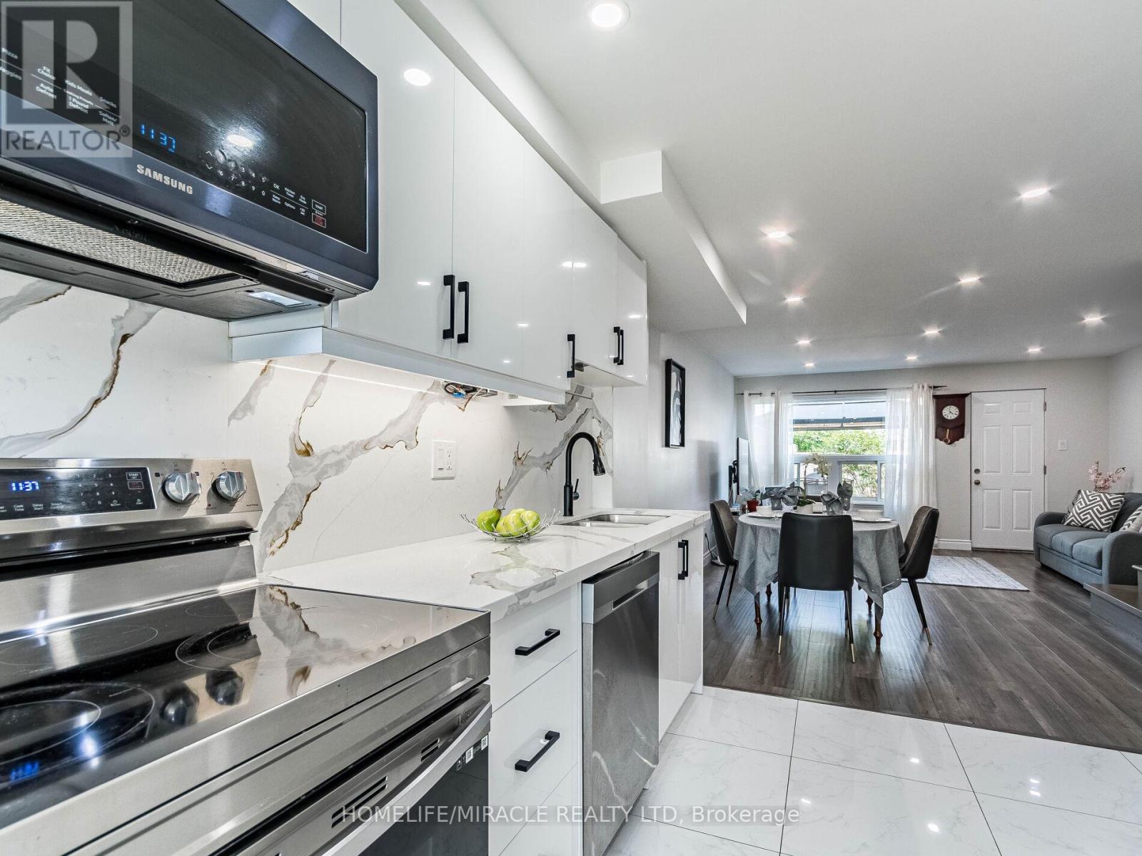 #124 180 MISSISSAUGA VALLEY BOULEVARD - Image 12