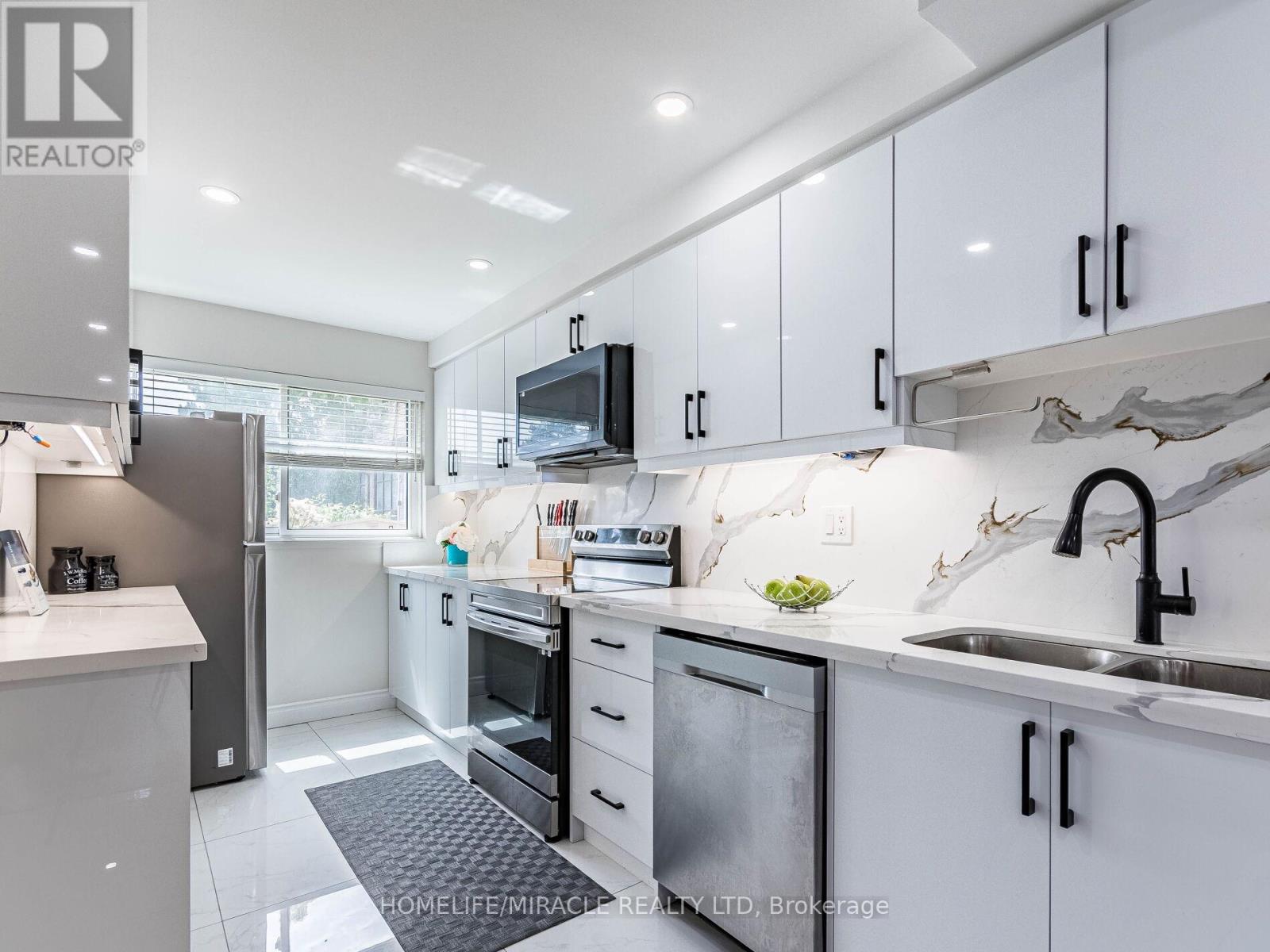 #124 180 MISSISSAUGA VALLEY BOULEVARD - 9
