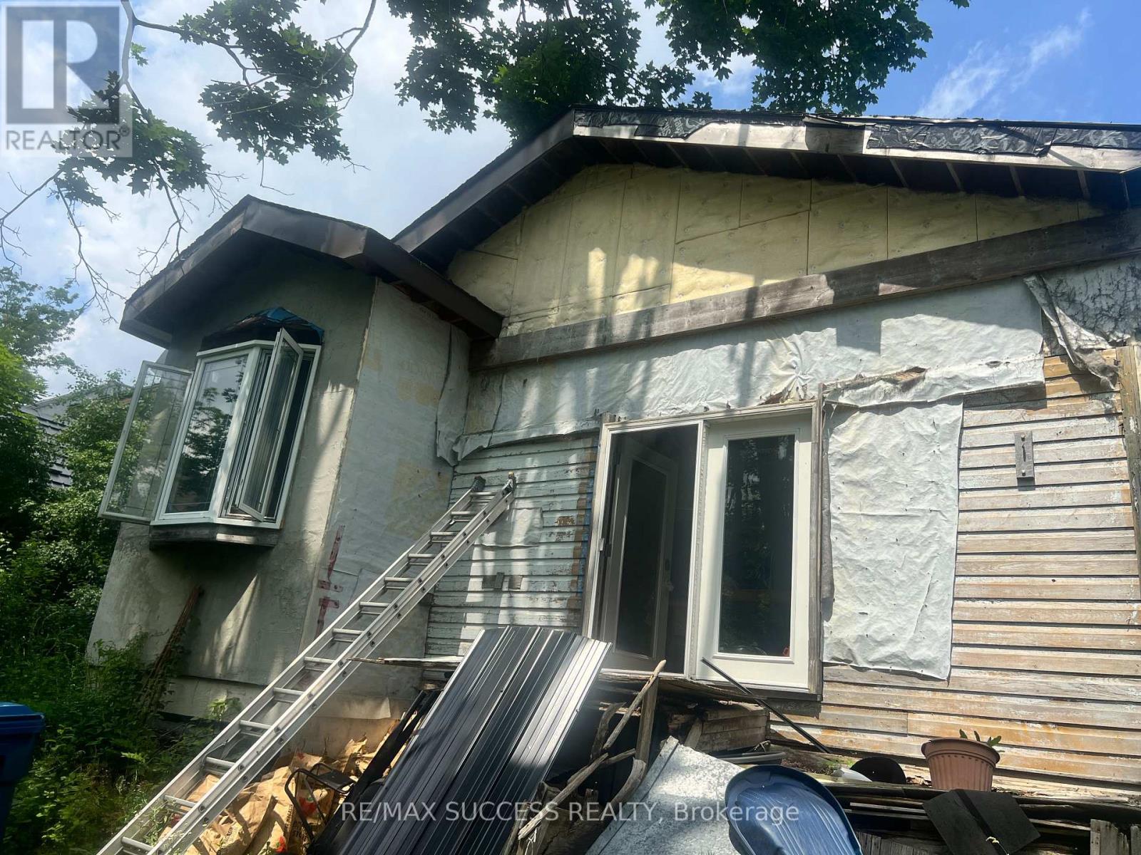 243 HARVEY STREET W - 14