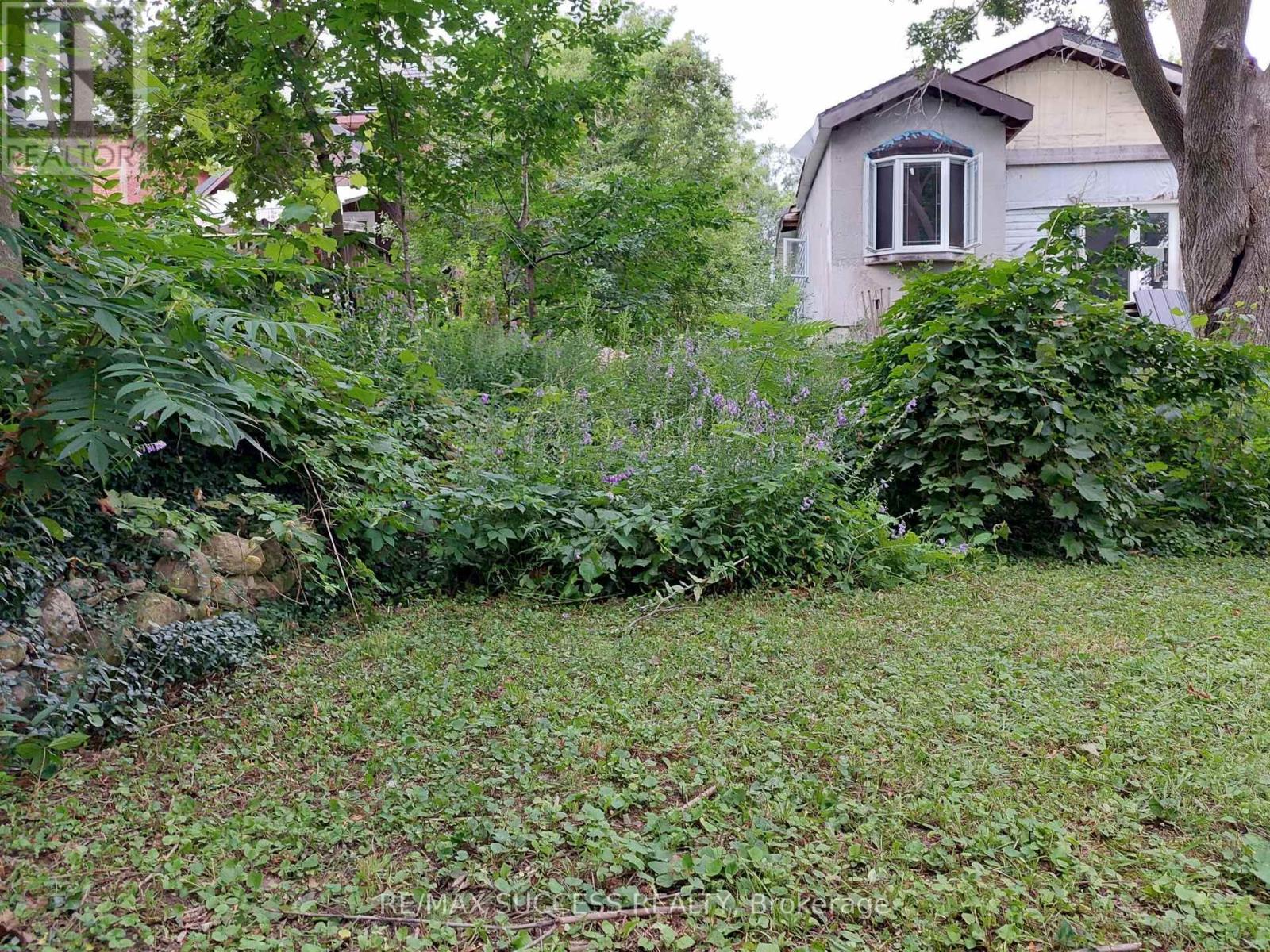 243 HARVEY STREET W - 13