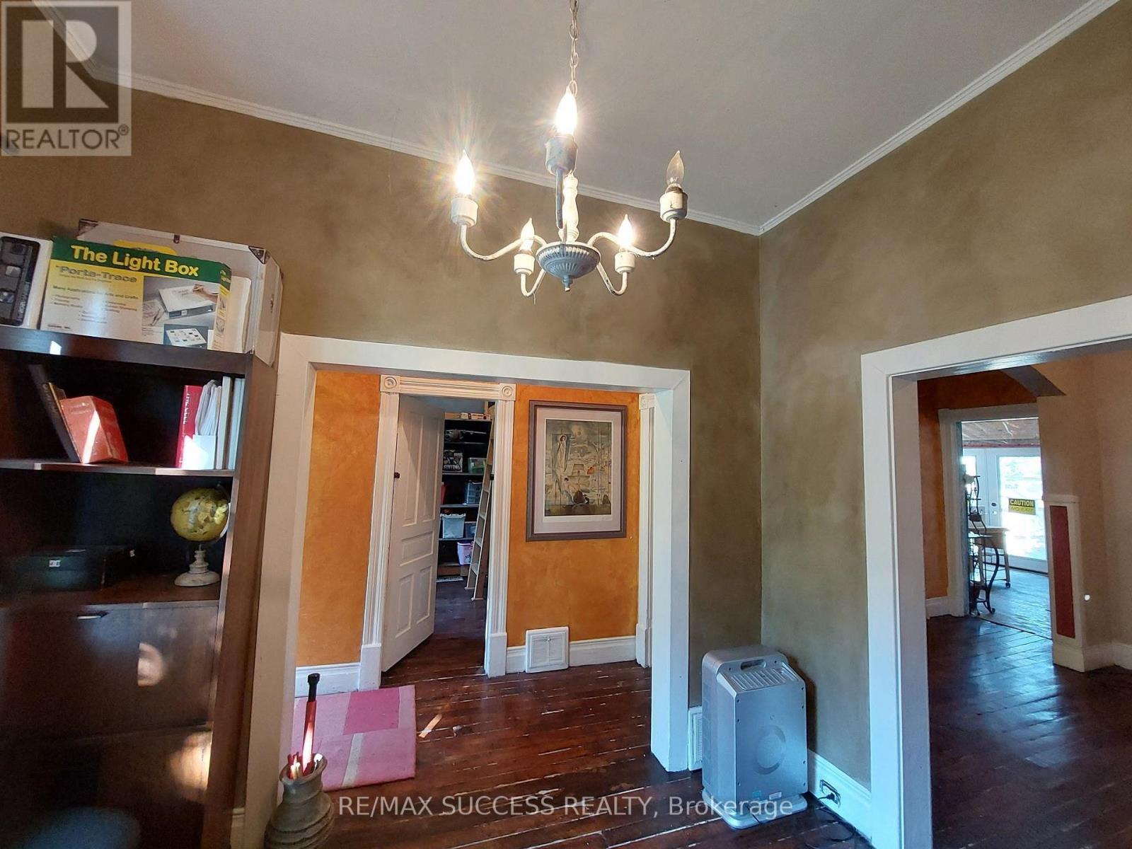 243 HARVEY STREET W - 9