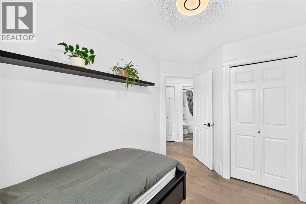 357 Regal Park NE - 28