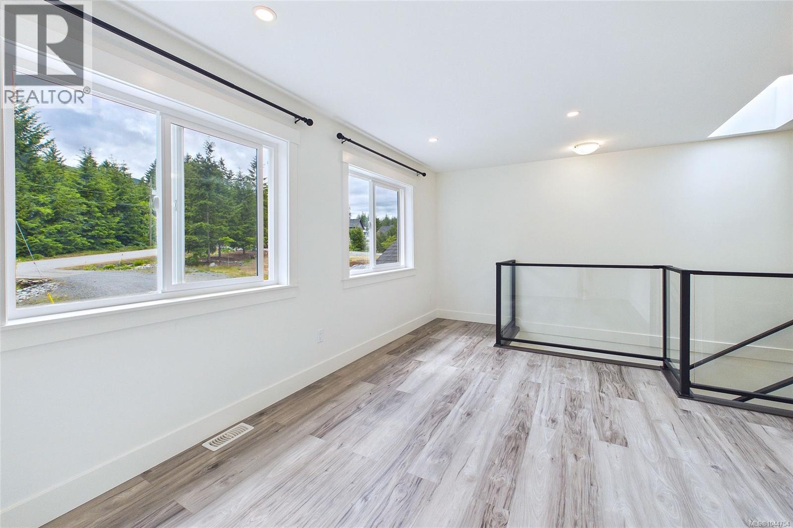 3030 Gregson Rd - 26