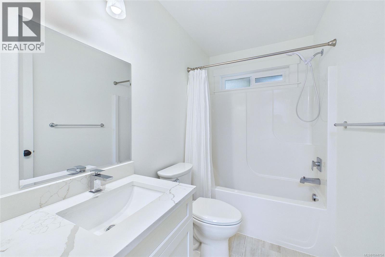 3030 Gregson Rd - Image 35