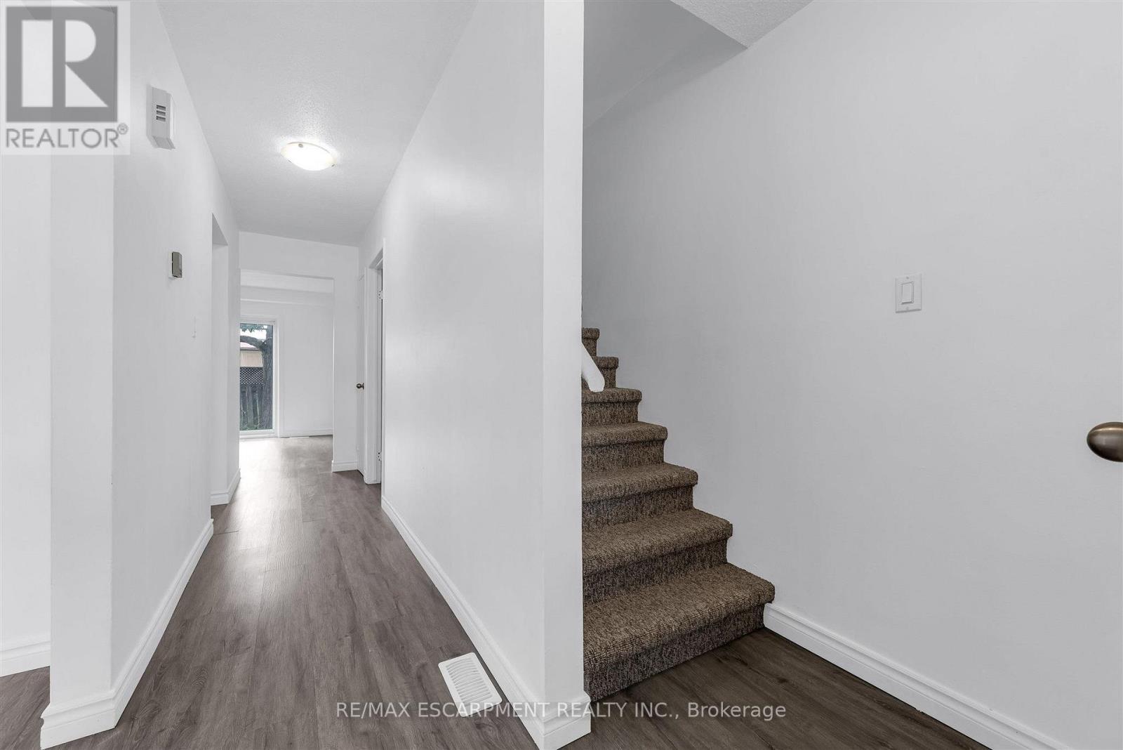 #284 100 BROWNLEIGH AVENUE - 13