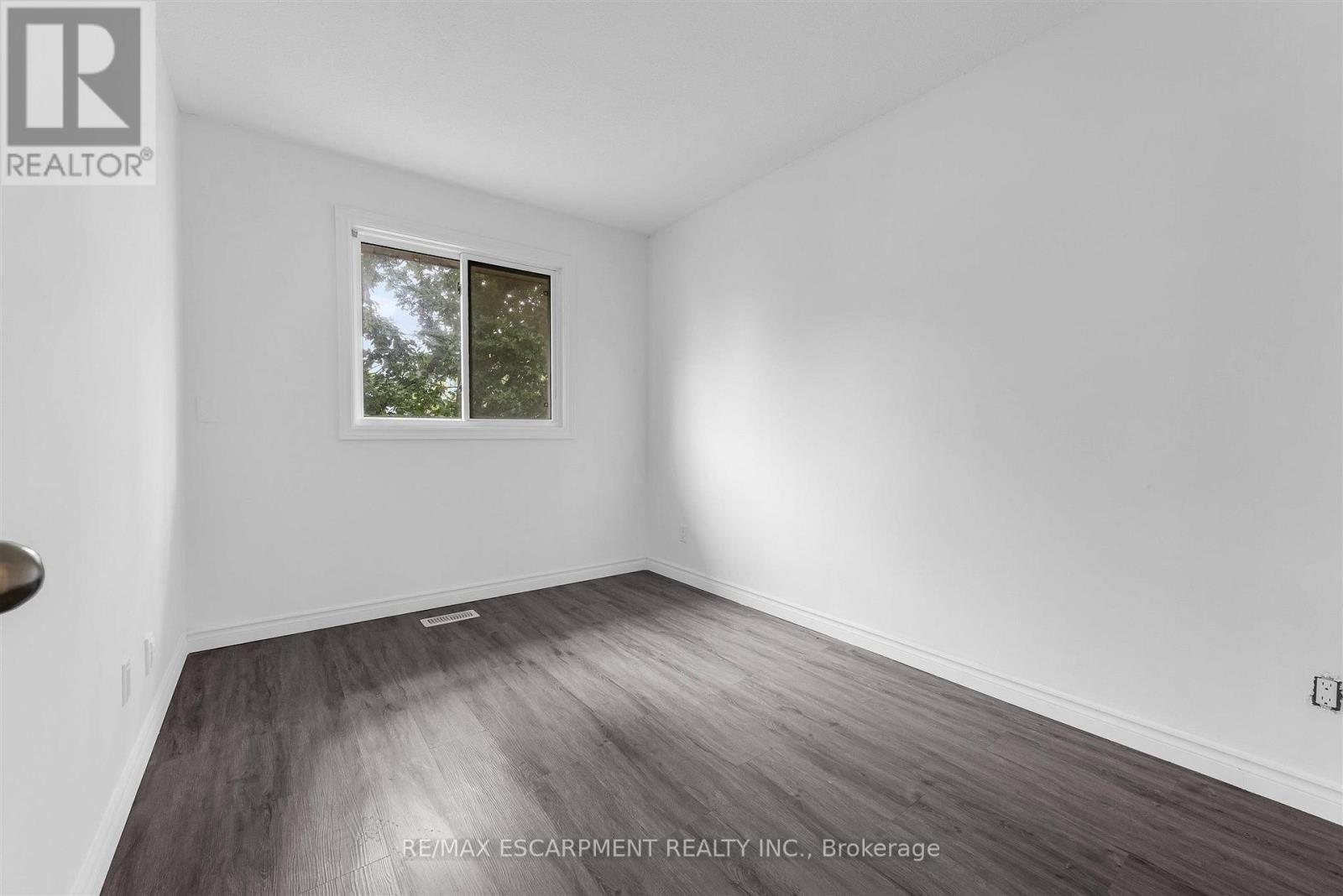 #284 100 BROWNLEIGH AVENUE - 15