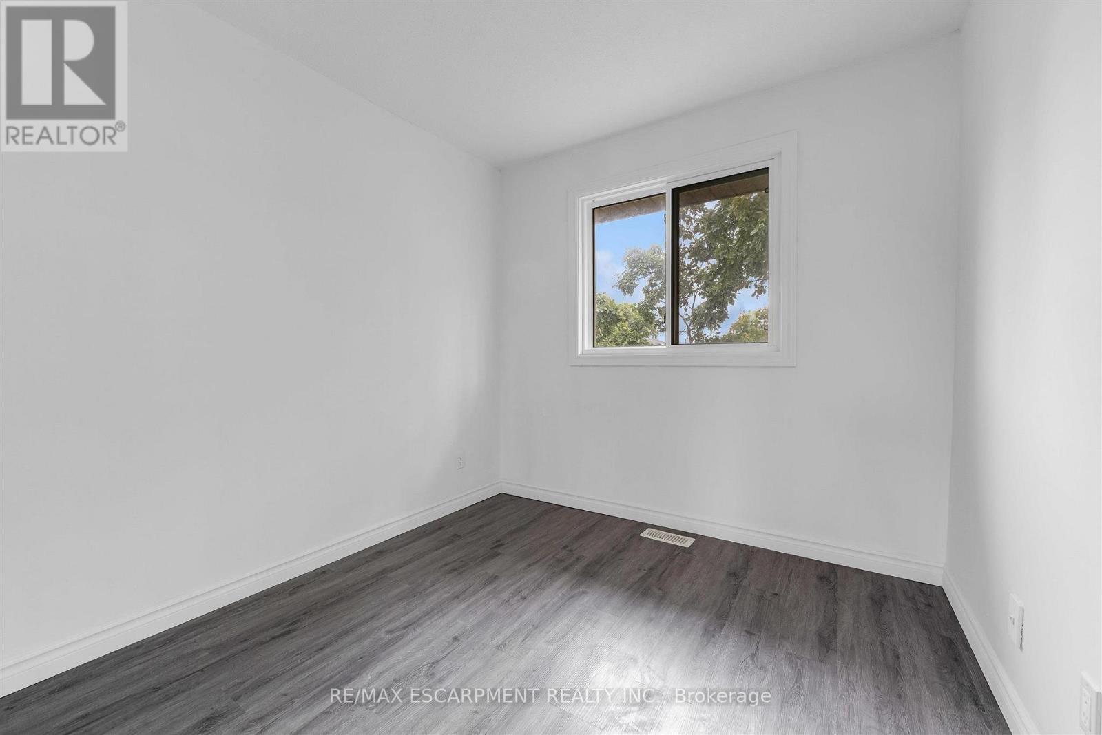 #284 100 BROWNLEIGH AVENUE - 17
