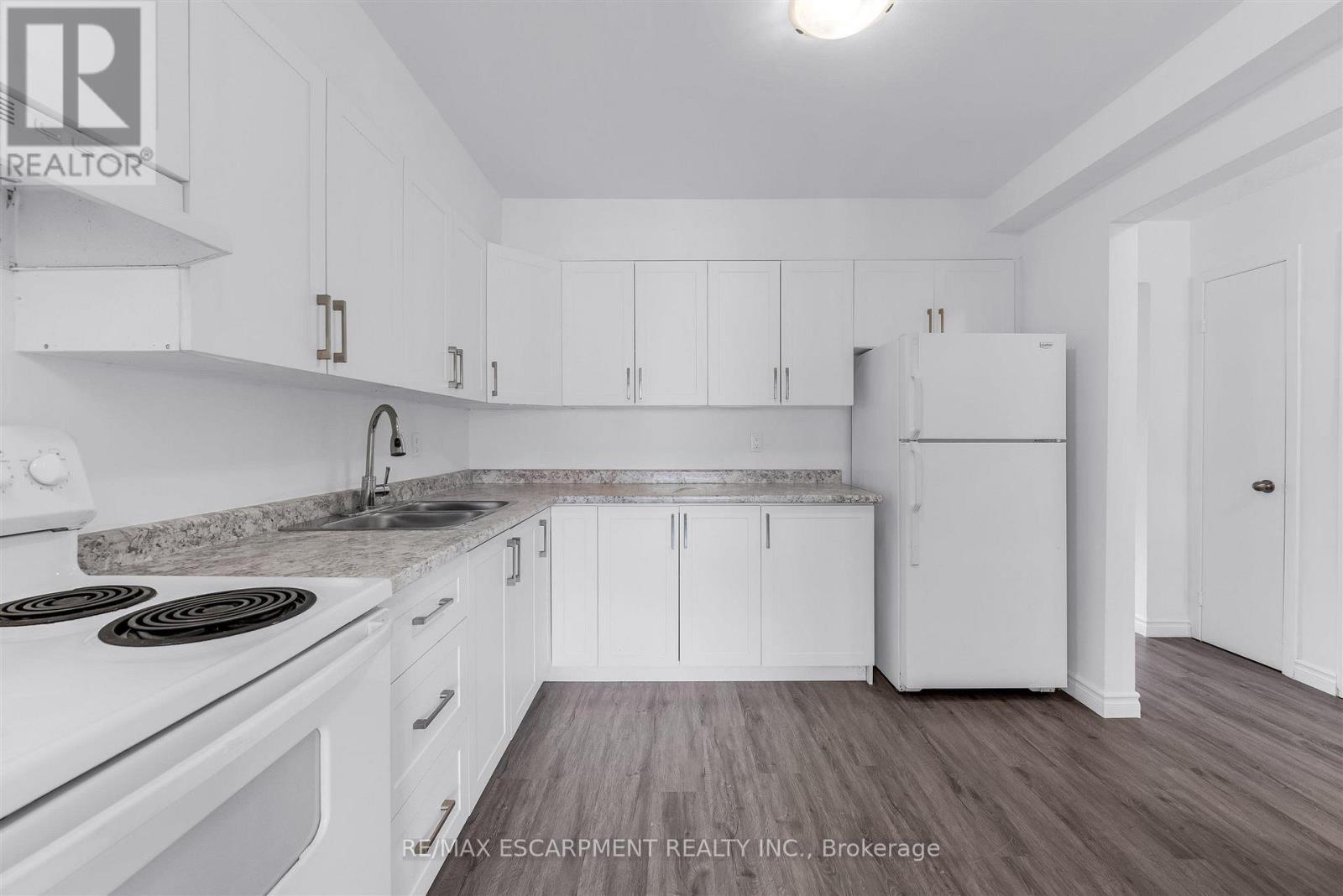 #284 100 BROWNLEIGH AVENUE - 5