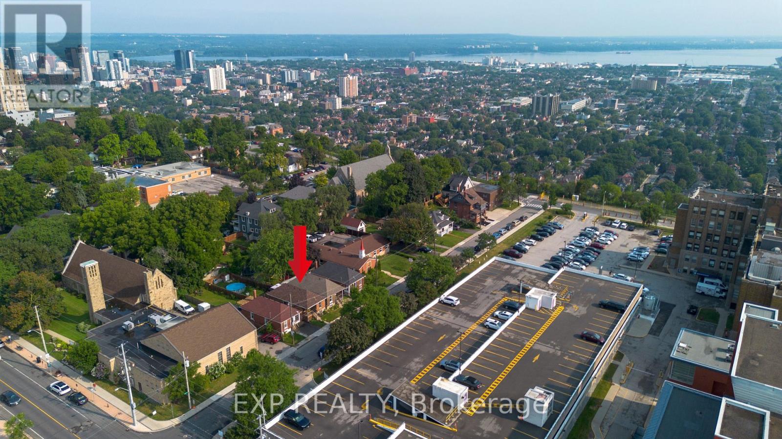 34 POPLAR AVENUE - 27