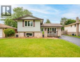 8 ACADIA Crescent