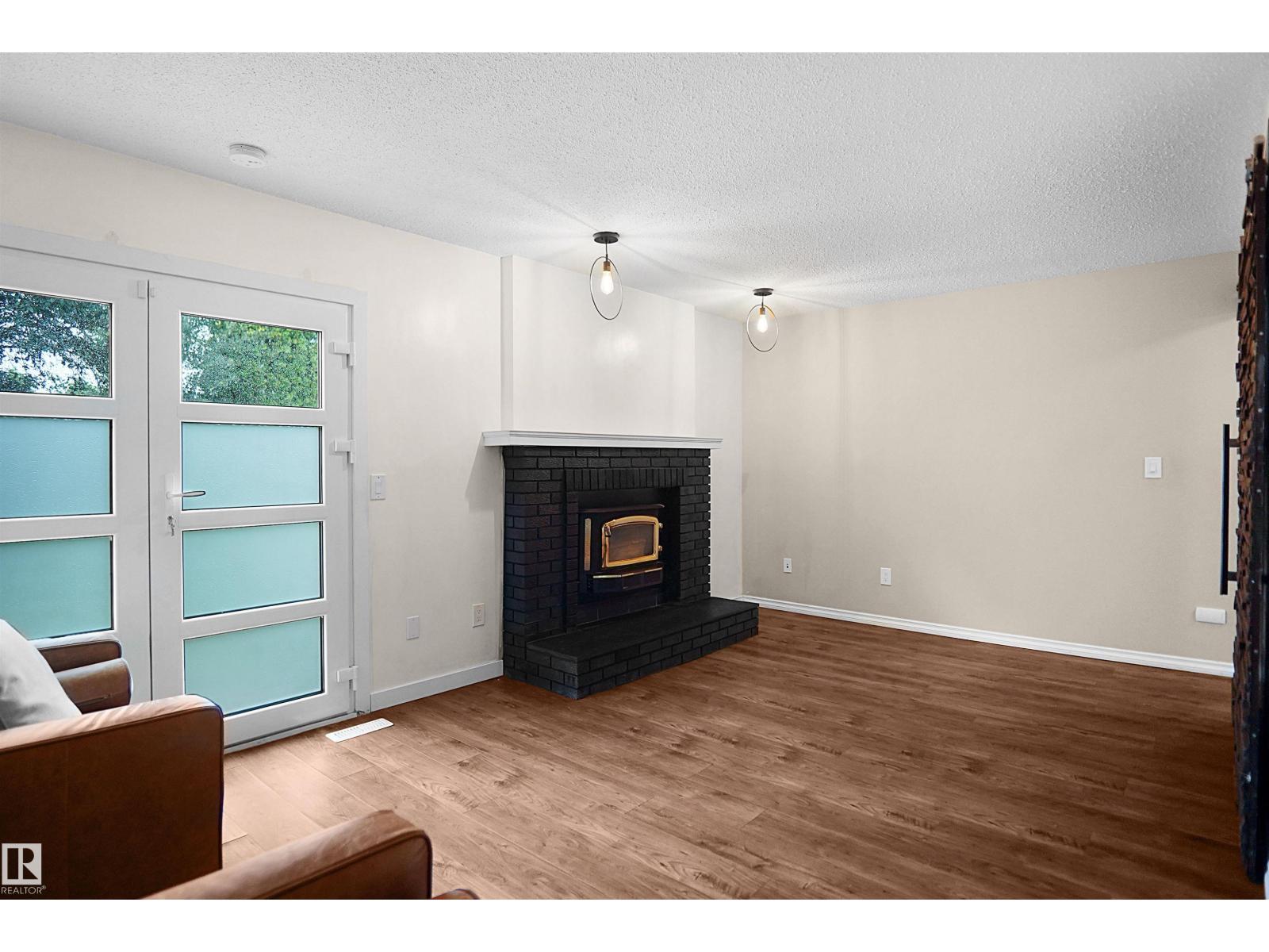 112 GARIEPY CR NW - 28