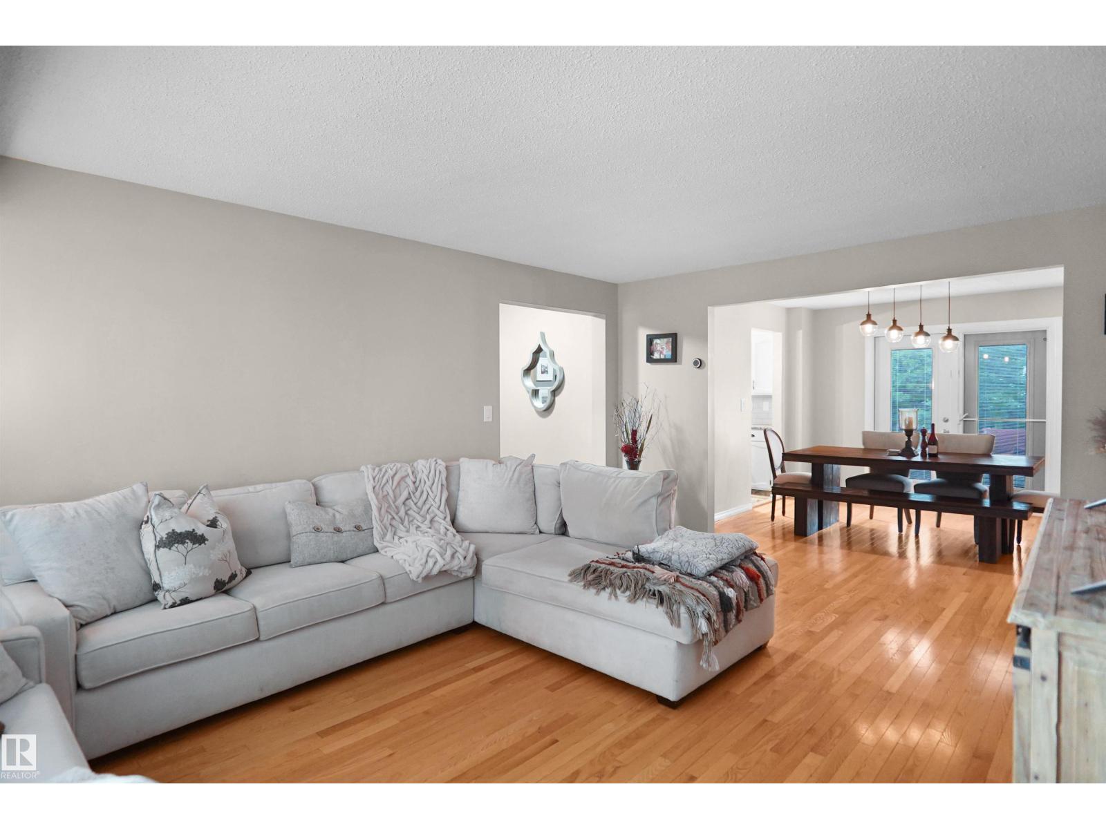 112 GARIEPY CR NW - 11
