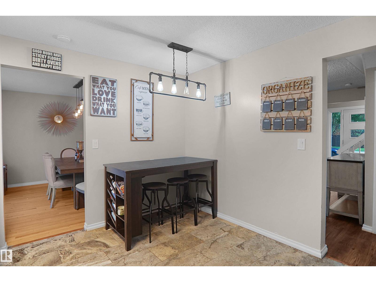 112 GARIEPY CR NW - 21