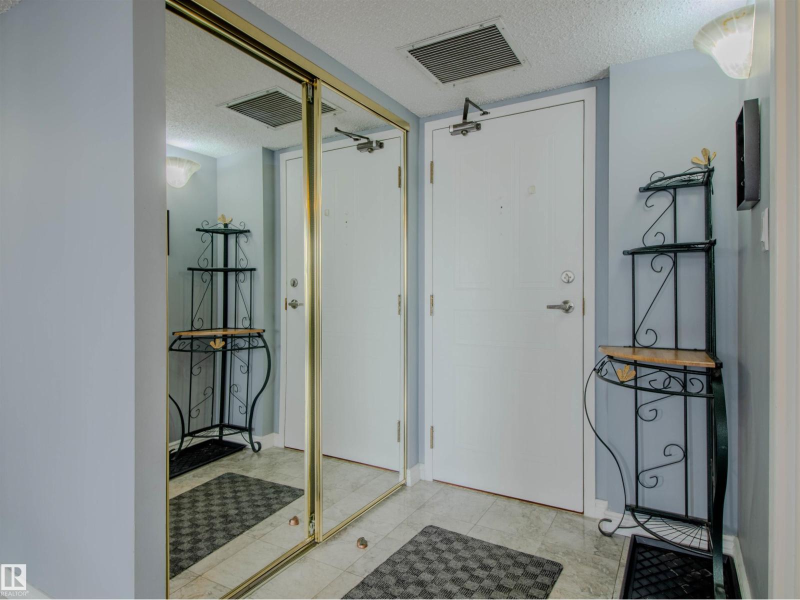 #202 8340 JASPER AV NW - 4