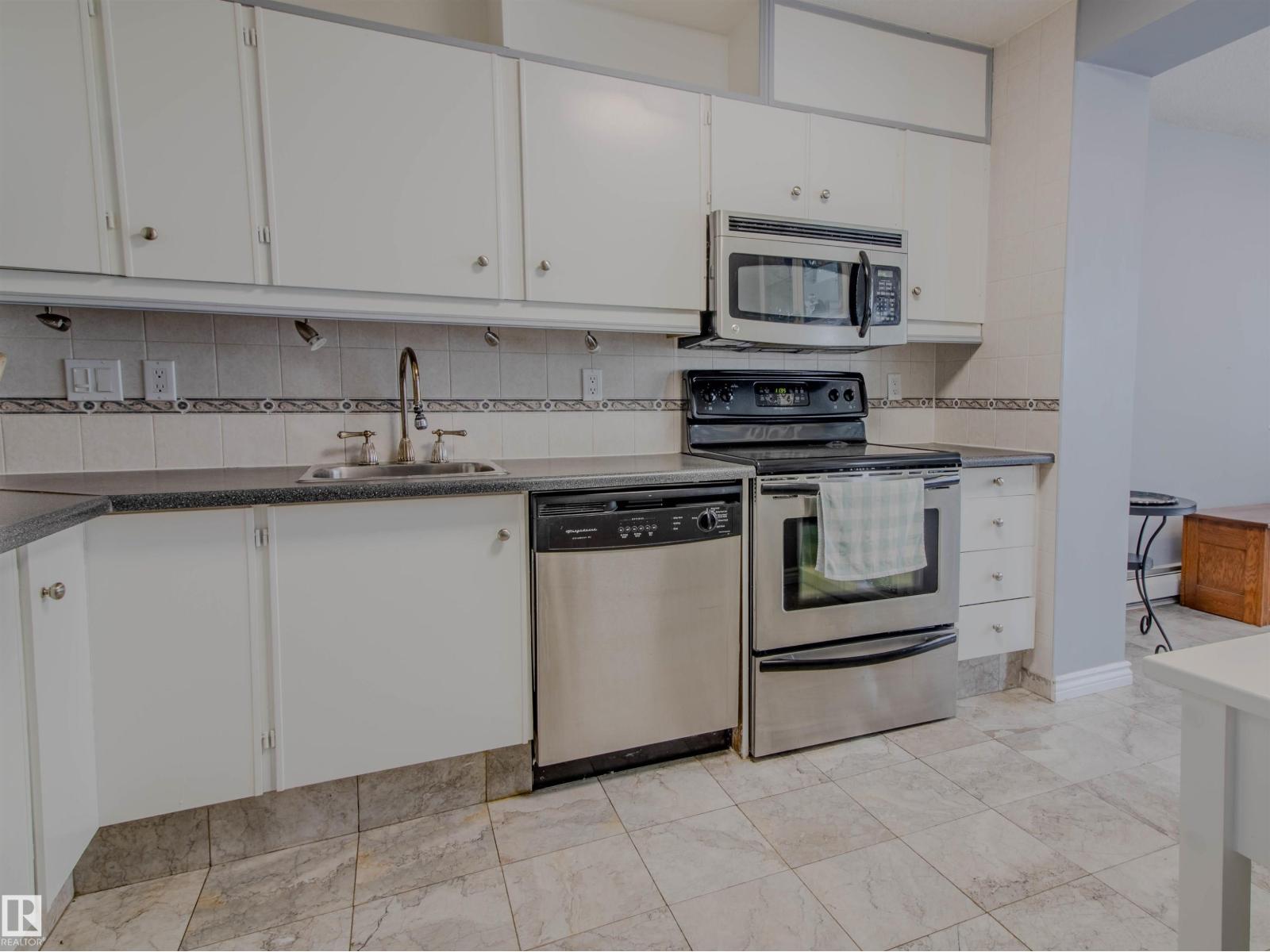 #202 8340 JASPER AV NW - 14