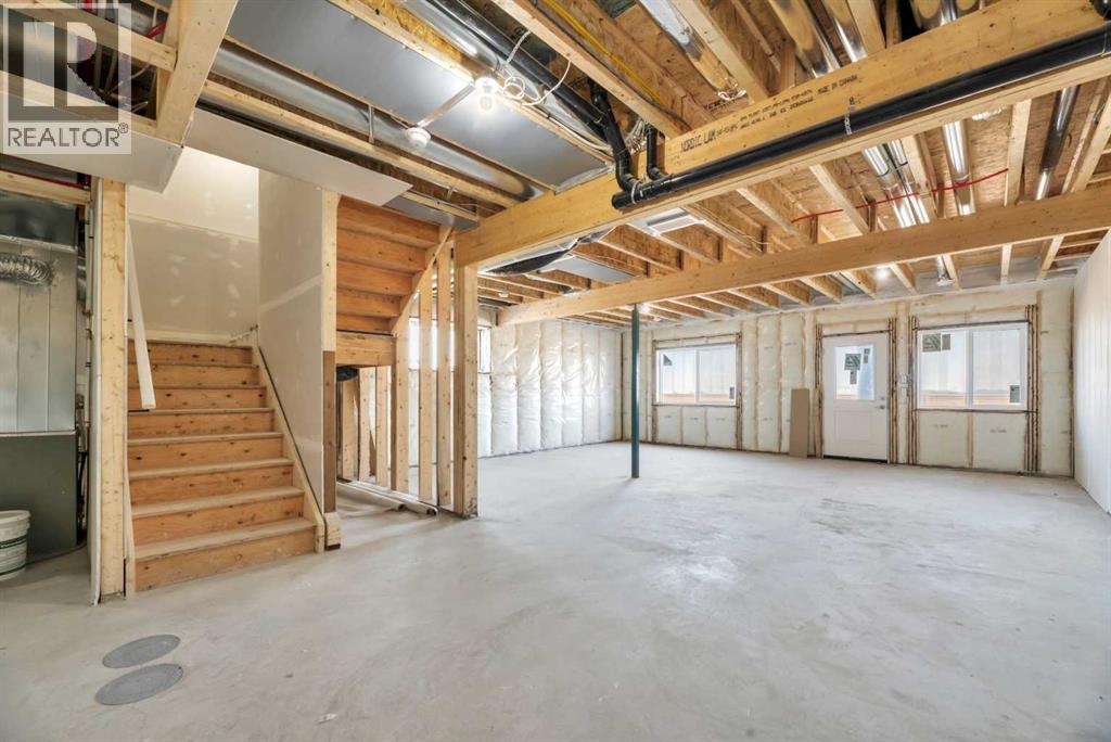 154 Lakewood Crescent - Image 36